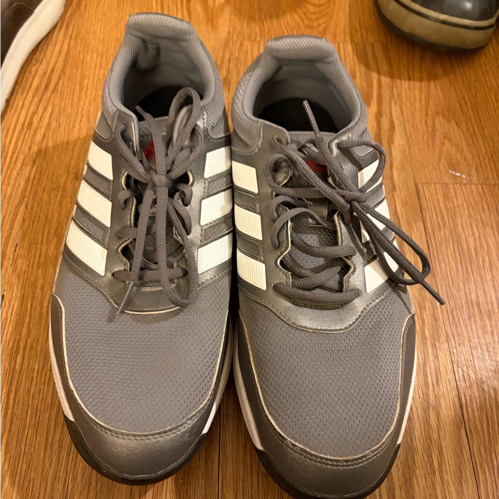 Adidas Men's Athletic Gray and White Golf Shoes sneaker